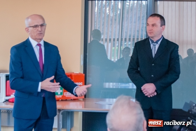Zdjęcie w galerii na portalu naszraciborz.pl: Raciborski PKS otrzymał specjalistyczny defibrylator wiadomości z regionu