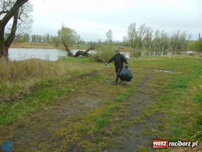 Zdjęcie w galerii na portalu naszraciborz.pl: Kolejna akcja sprzątania łowisk, tym razem w Sudole i Studziennej wiadomości z regionu