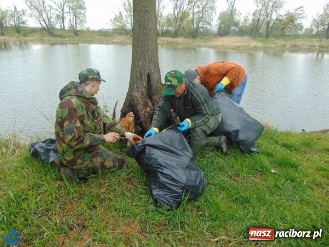Zdjęcie w galerii na portalu naszraciborz.pl: Kolejna akcja sprzątania łowisk, tym razem w Sudole i Studziennej wiadomości z regionu