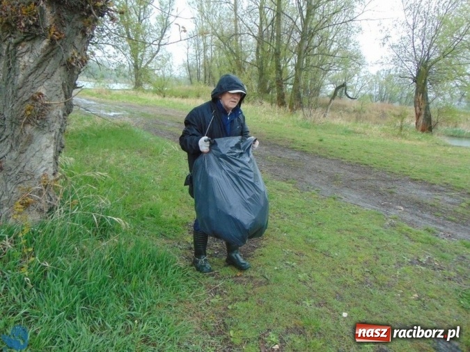 Zdjęcie w galerii na portalu naszraciborz.pl: Kolejna akcja sprzątania łowisk, tym razem w Sudole i Studziennej wiadomości z regionu