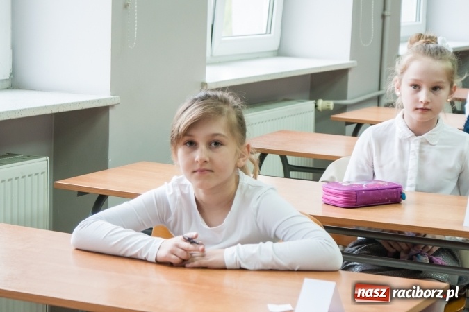 Zdjęcie w galerii na portalu naszraciborz.pl: VII Powiatowy Konkurs Języka Angielskiego za nami wiadomości z regionu