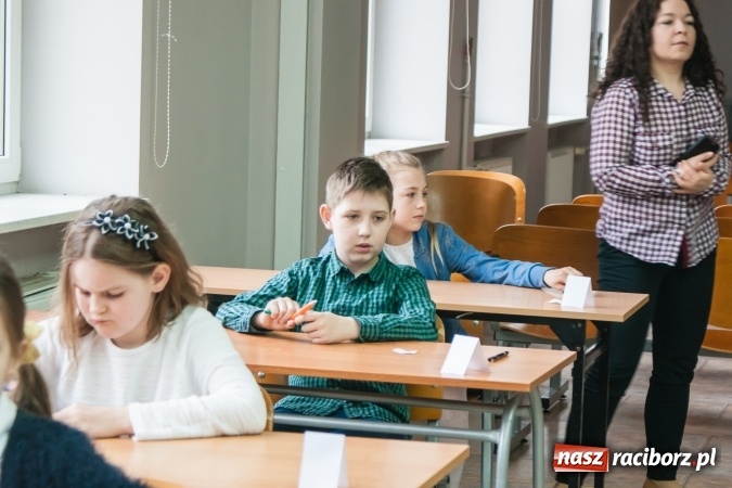 Zdjęcie w galerii na portalu naszraciborz.pl: VII Powiatowy Konkurs Języka Angielskiego za nami wiadomości z regionu