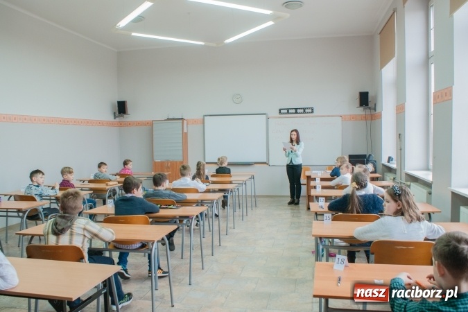 Zdjęcie w galerii na portalu naszraciborz.pl: VII Powiatowy Konkurs Języka Angielskiego za nami wiadomości z regionu