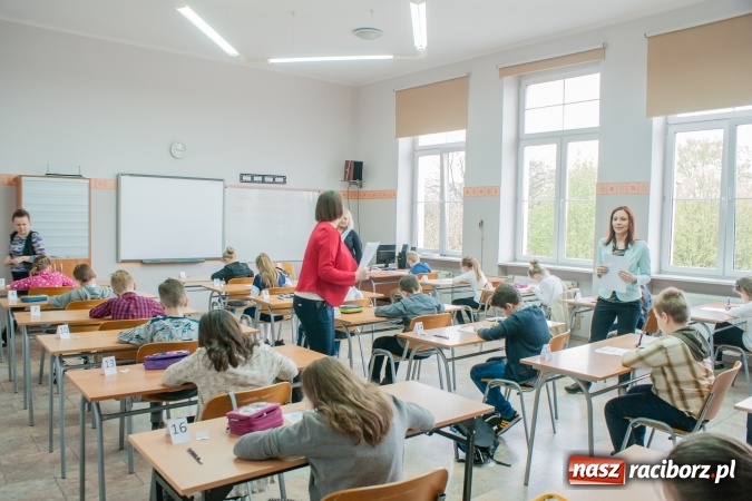 Zdjęcie w galerii na portalu naszraciborz.pl: VII Powiatowy Konkurs Języka Angielskiego za nami wiadomości z regionu