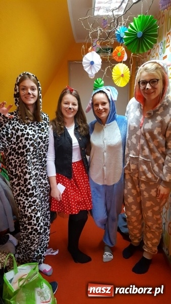 Zdjęcie w galerii na portalu naszraciborz.pl: Nie truj sąsiada - uczniowie CKZiU nr 1 edukują już w przedszkolu wiadomości z regionu