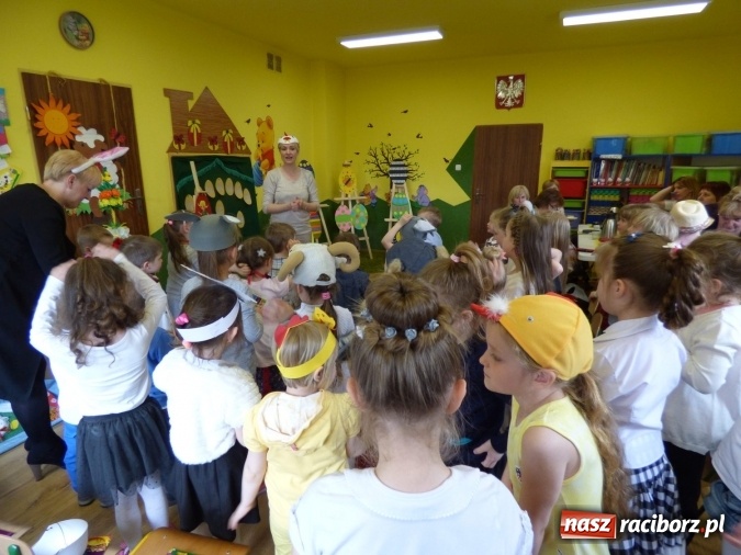 Zdjęcie w galerii na portalu naszraciborz.pl: Przebój z jajem w Przedszkolu w Nędzy wiadomości z regionu