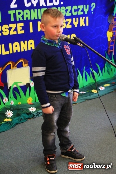 Zdjęcie w galerii na portalu naszraciborz.pl: Co w trawie piszczy? Tuwim! wiadomości z regionu