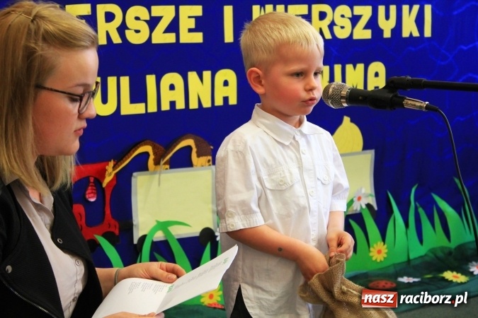 Zdjęcie w galerii na portalu naszraciborz.pl: Co w trawie piszczy? Tuwim! wiadomości z regionu