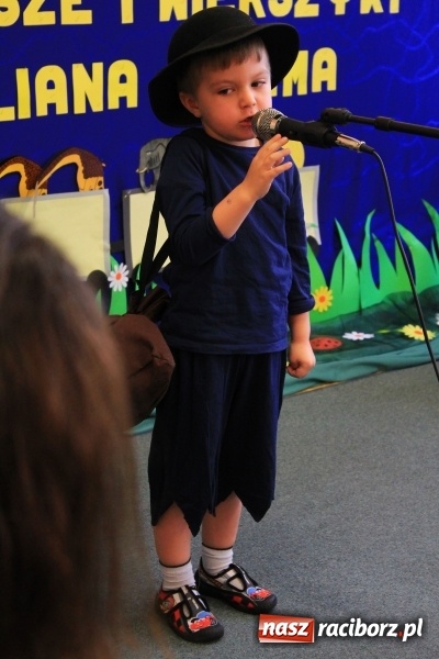 Zdjęcie w galerii na portalu naszraciborz.pl: Co w trawie piszczy? Tuwim! wiadomości z regionu