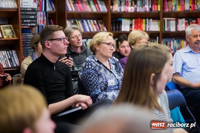 Zdjęcie w galerii na portalu naszraciborz.pl: Spotkanie autorskie z Tadeuszem Woźniakiem wiadomości z regionu