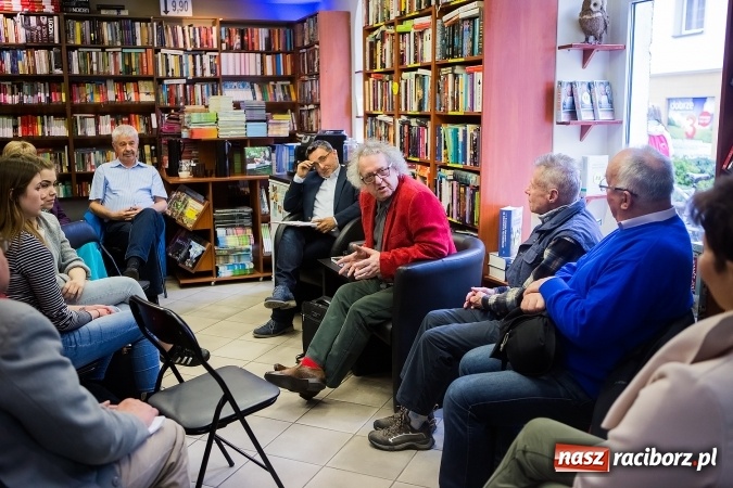 Zdjęcie w galerii na portalu naszraciborz.pl: Spotkanie autorskie z Tadeuszem Woźniakiem wiadomości z regionu