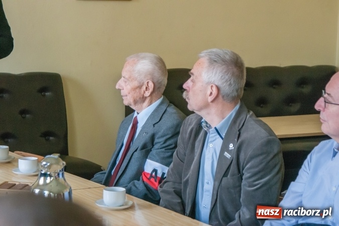 Zdjęcie w galerii na portalu naszraciborz.pl: Spotkanie z historykiem i dziennikarzem Wojciechem Kempą wiadomości z regionu