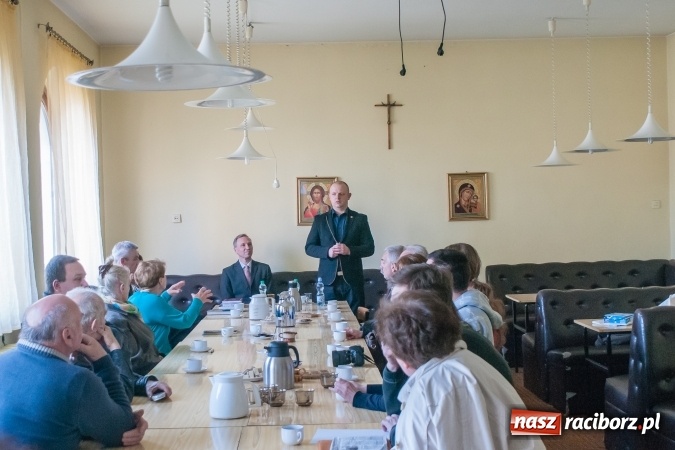 Zdjęcie w galerii na portalu naszraciborz.pl: Spotkanie z historykiem i dziennikarzem Wojciechem Kempą wiadomości z regionu
