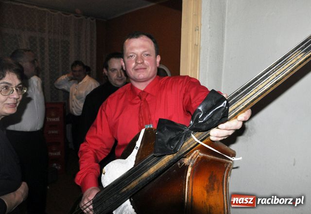 Zdjęcie w galerii na portalu naszraciborz.pl: Bracia bosi z bimbrowego lasu wiadomości z regionu