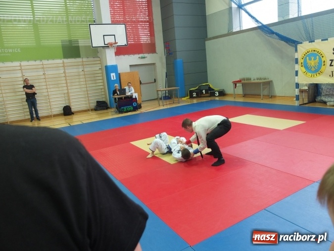 Zdjęcie w galerii na portalu naszraciborz.pl: Najmłodsi raciborzanie na katowickich matach  wiadomości z regionu