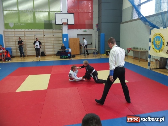 Zdjęcie w galerii na portalu naszraciborz.pl: Najmłodsi raciborzanie na katowickich matach  wiadomości z regionu