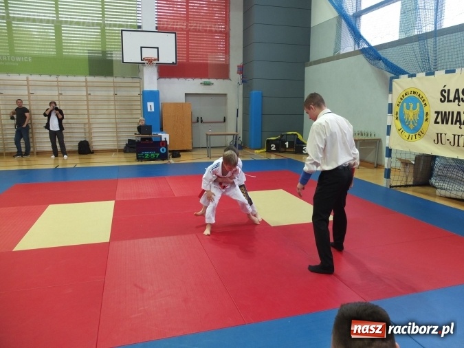 Zdjęcie w galerii na portalu naszraciborz.pl: Najmłodsi raciborzanie na katowickich matach  wiadomości z regionu