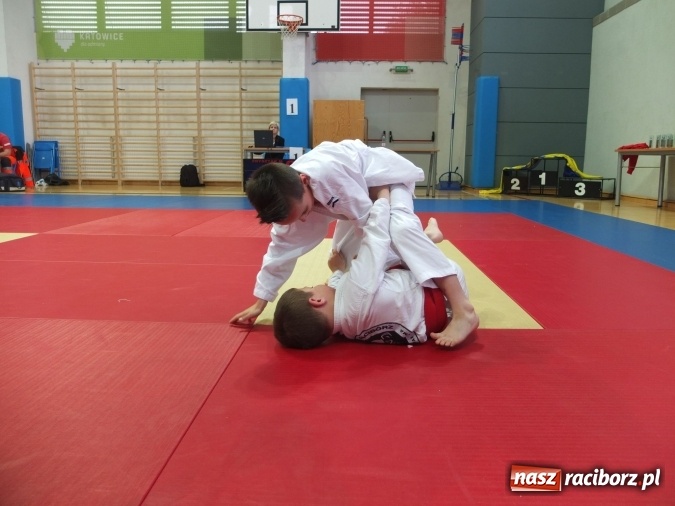 Zdjęcie w galerii na portalu naszraciborz.pl: Najmłodsi raciborzanie na katowickich matach  wiadomości z regionu