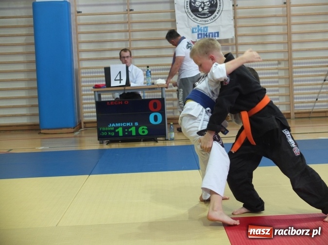 Zdjęcie w galerii na portalu naszraciborz.pl: Najmłodsi raciborzanie na katowickich matach  wiadomości z regionu