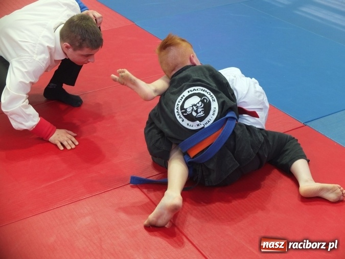 Zdjęcie w galerii na portalu naszraciborz.pl: Najmłodsi raciborzanie na katowickich matach  wiadomości z regionu