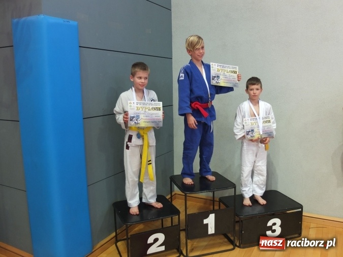 Zdjęcie w galerii na portalu naszraciborz.pl: Najmłodsi raciborzanie na katowickich matach  wiadomości z regionu