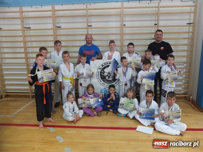 Zdjęcie w galerii na portalu naszraciborz.pl: Najmłodsi raciborzanie na katowickich matach  wiadomości z regionu