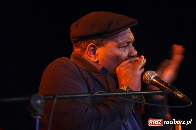 Zdjęcie w galerii na portalu naszraciborz.pl: Blues na poziomie zabrzmiał w Domu Kultury Strzecha  wiadomości z regionu