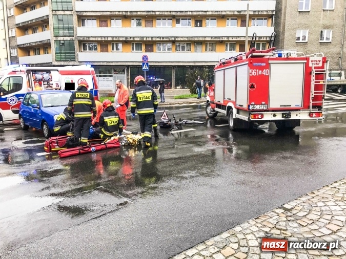 Zdjęcie w galerii na portalu naszraciborz.pl: Potrącenie rowerzysty na skrzyżowaniu ulic Drzymały i Głowackiego wiadomości z regionu