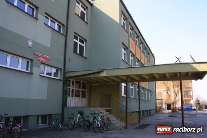 Zdjęcie w galerii na portalu naszraciborz.pl: Sukcesy uczniów gimnazjum z Kuźni Raciborskiej wiadomości z regionu