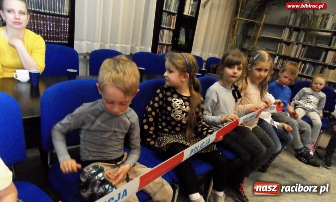 Zdjęcie w galerii na portalu naszraciborz.pl: Spotkanie z Detektywem Pozytywką, czyli nocka dla przedszkolaków w bibliotece w Markowicach wiadomości z regionu