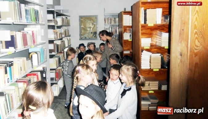 Zdjęcie w galerii na portalu naszraciborz.pl: Spotkanie z Detektywem Pozytywką, czyli nocka dla przedszkolaków w bibliotece w Markowicach wiadomości z regionu