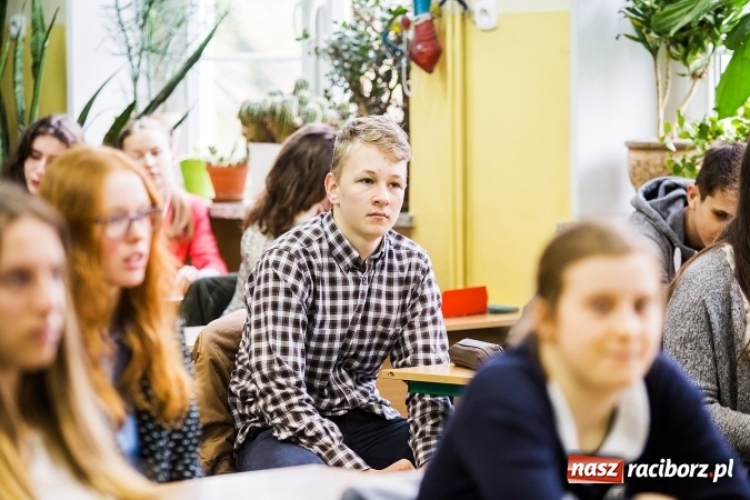 Zdjęcie w galerii na portalu naszraciborz.pl: XI Powiatowy Konkurs Ekologiczny i śniadanie ekologiczne w II LO wiadomości z regionu