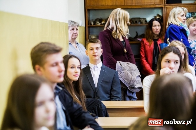 Zdjęcie w galerii na portalu naszraciborz.pl: XI Powiatowy Konkurs Ekologiczny i śniadanie ekologiczne w II LO wiadomości z regionu