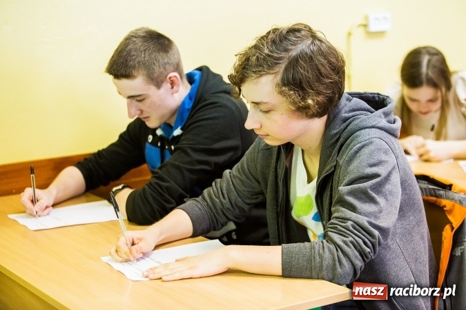 Zdjęcie w galerii na portalu naszraciborz.pl: XI Powiatowy Konkurs Ekologiczny i śniadanie ekologiczne w II LO wiadomości z regionu