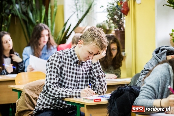 Zdjęcie w galerii na portalu naszraciborz.pl: XI Powiatowy Konkurs Ekologiczny i śniadanie ekologiczne w II LO wiadomości z regionu