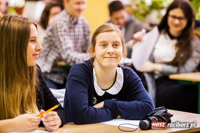 Zdjęcie w galerii na portalu naszraciborz.pl: XI Powiatowy Konkurs Ekologiczny i śniadanie ekologiczne w II LO wiadomości z regionu