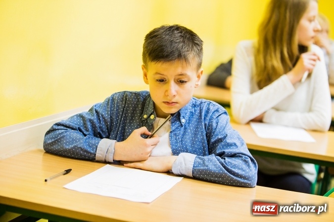 Zdjęcie w galerii na portalu naszraciborz.pl: XI Powiatowy Konkurs Ekologiczny i śniadanie ekologiczne w II LO wiadomości z regionu