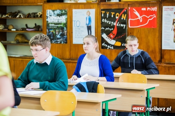 Zdjęcie w galerii na portalu naszraciborz.pl: XI Powiatowy Konkurs Ekologiczny i śniadanie ekologiczne w II LO wiadomości z regionu