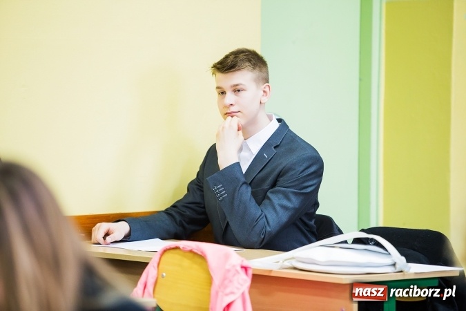 Zdjęcie w galerii na portalu naszraciborz.pl: XI Powiatowy Konkurs Ekologiczny i śniadanie ekologiczne w II LO wiadomości z regionu