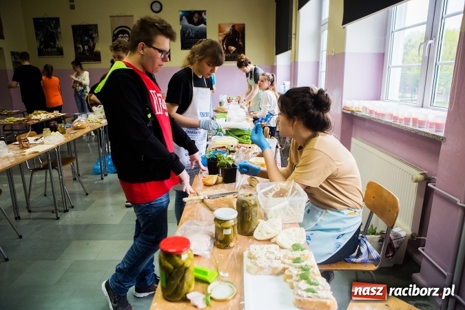 Zdjęcie w galerii na portalu naszraciborz.pl: XI Powiatowy Konkurs Ekologiczny i śniadanie ekologiczne w II LO wiadomości z regionu