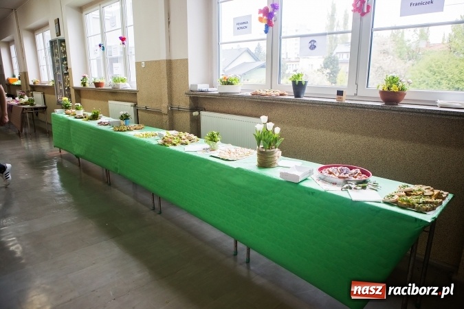 Zdjęcie w galerii na portalu naszraciborz.pl: XI Powiatowy Konkurs Ekologiczny i śniadanie ekologiczne w II LO wiadomości z regionu