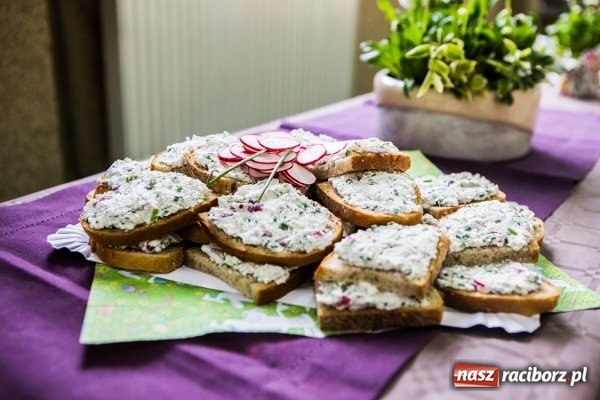 Zdjęcie w galerii na portalu naszraciborz.pl: XI Powiatowy Konkurs Ekologiczny i śniadanie ekologiczne w II LO wiadomości z regionu