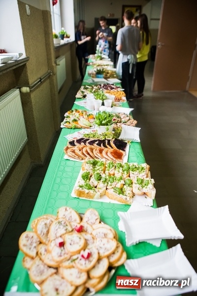 Zdjęcie w galerii na portalu naszraciborz.pl: XI Powiatowy Konkurs Ekologiczny i śniadanie ekologiczne w II LO wiadomości z regionu
