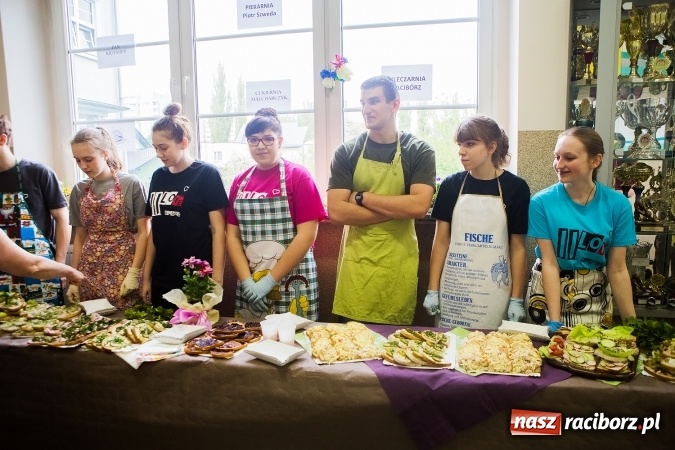 Zdjęcie w galerii na portalu naszraciborz.pl: XI Powiatowy Konkurs Ekologiczny i śniadanie ekologiczne w II LO wiadomości z regionu