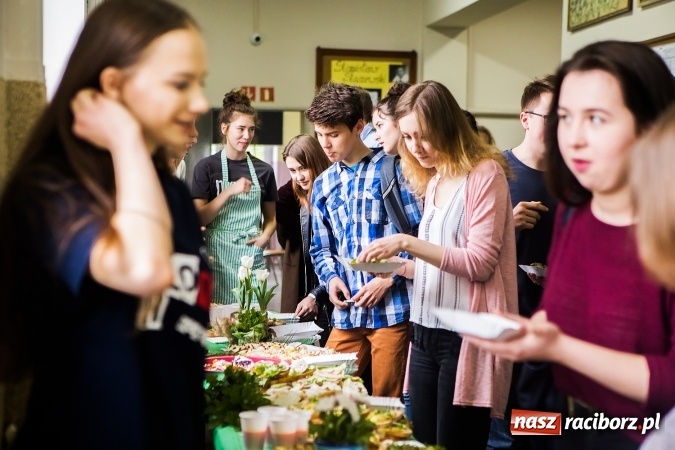 Zdjęcie w galerii na portalu naszraciborz.pl: XI Powiatowy Konkurs Ekologiczny i śniadanie ekologiczne w II LO wiadomości z regionu
