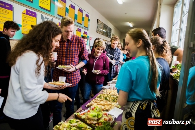 Zdjęcie w galerii na portalu naszraciborz.pl: XI Powiatowy Konkurs Ekologiczny i śniadanie ekologiczne w II LO wiadomości z regionu