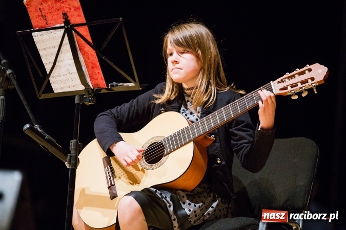 Zdjęcie w galerii na portalu naszraciborz.pl: Eliminacje Giełdy Talentów w Raciborskim Centrum Kultury wiadomości z regionu