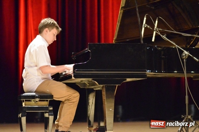 Zdjęcie w galerii na portalu naszraciborz.pl: Eliminacje Giełdy Talentów w Raciborskim Centrum Kultury wiadomości z regionu