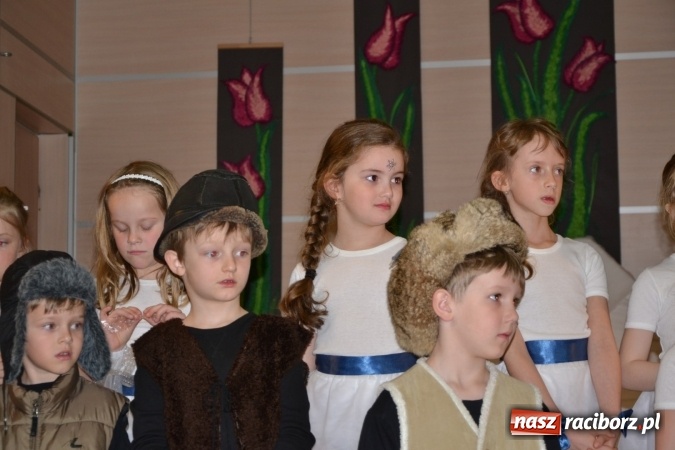 Zdjęcie w galerii na portalu naszraciborz.pl: XXV Międzynarodowy Przegląd Teatrzyków Przedszkolnych – dzień pierwszy  wiadomości z regionu