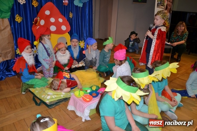 Zdjęcie w galerii na portalu naszraciborz.pl: XXV Międzynarodowy Przegląd Teatrzyków Przedszkolnych – dzień pierwszy  wiadomości z regionu